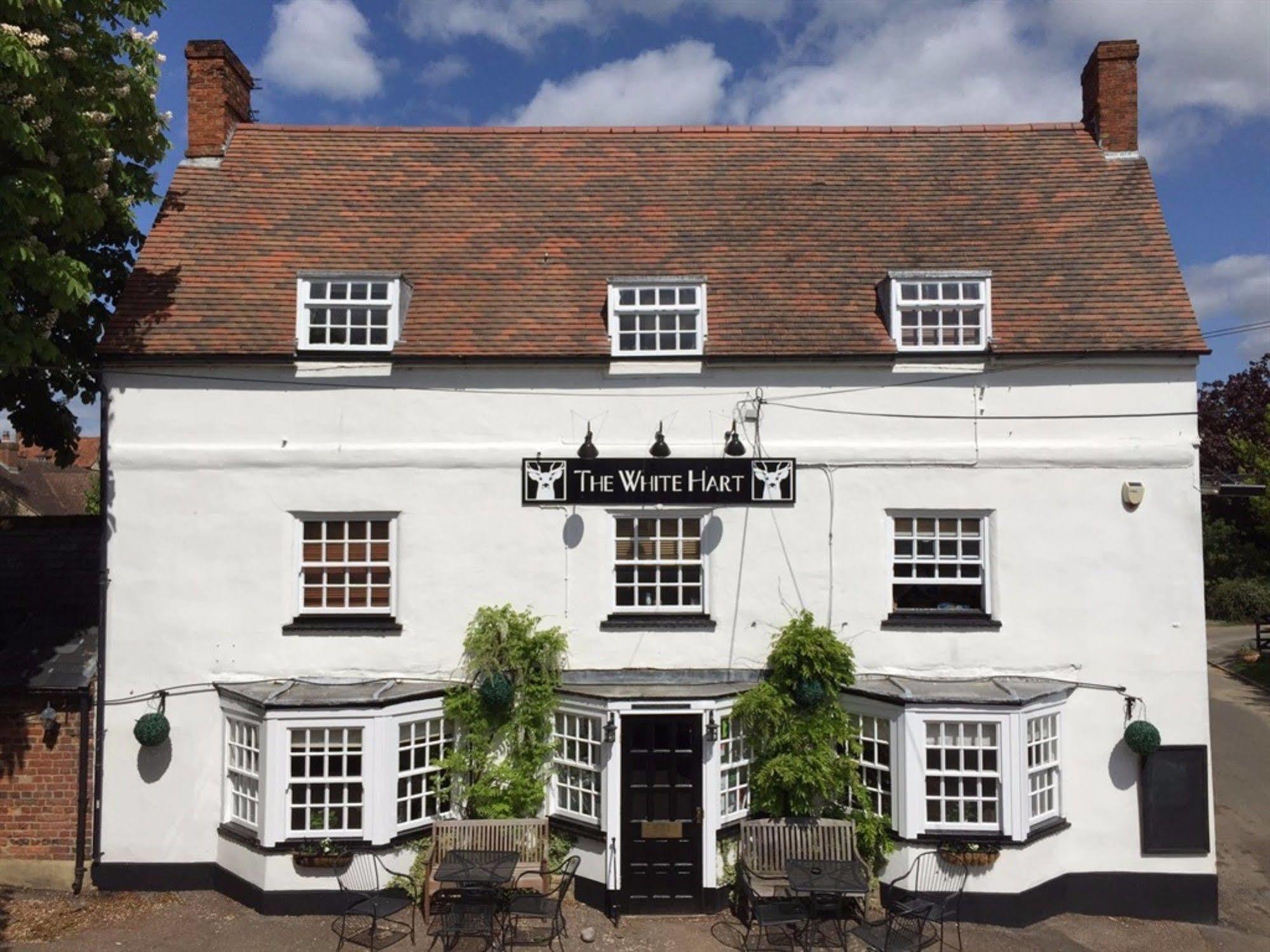 The White Hart Hotel Sherington Exterior foto
