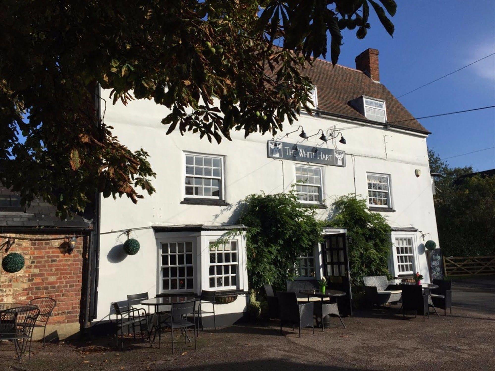 The White Hart Hotel Sherington Exterior foto