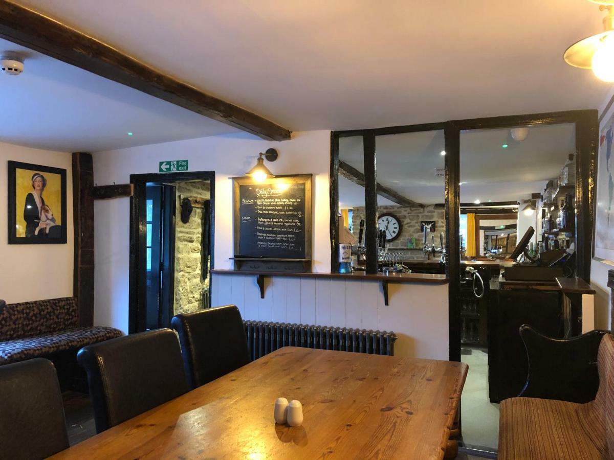 The White Hart Hotel Sherington Exterior foto